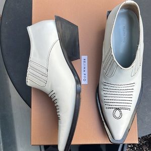 Rejina Pyo shoe. Very chic, size 6